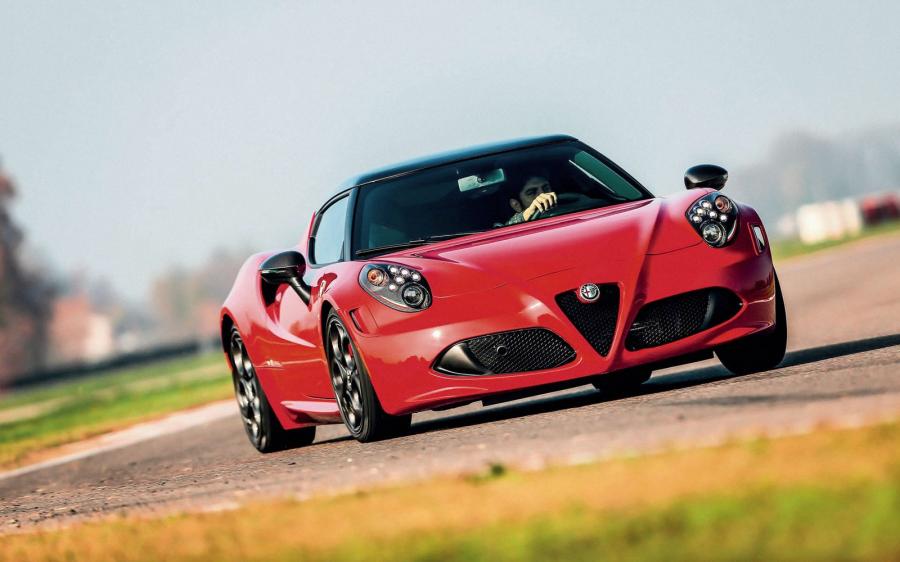  Alfa Romeo 4C Club Italia (960) 2015 года  (фото 1 из 4)